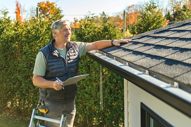 Professional Roofing technician working in Roca, NE